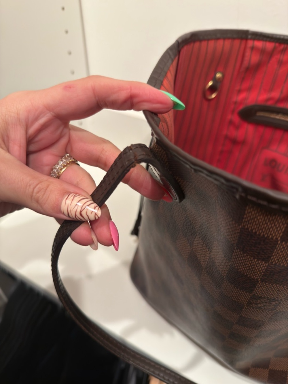 Louis Vuitton Brown Checkered Shoulder Bag MM Neverfull - Picture 4 of 12